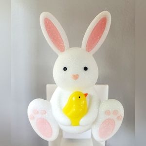 Bath and Body Works Bunny with Chick Wallflower Plug
